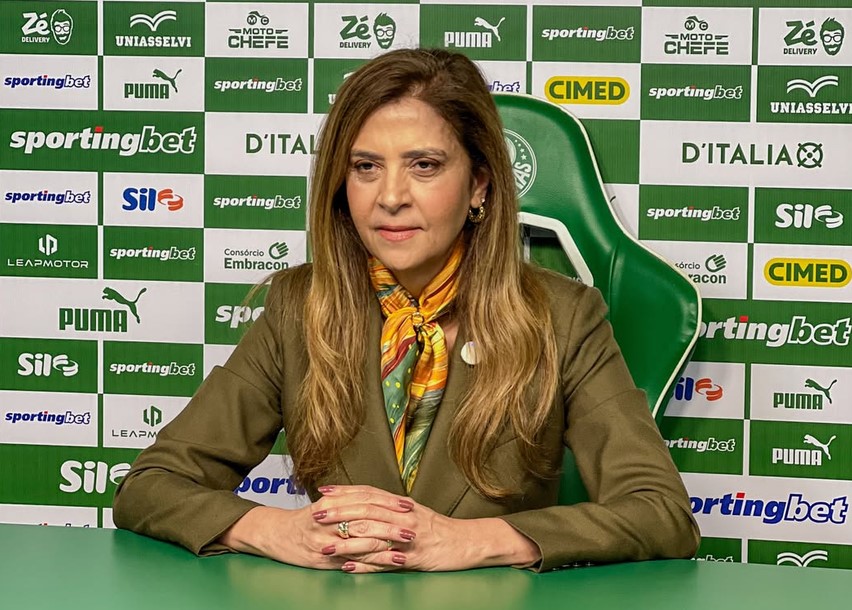 Leila Pereira durante coletiva de imprensa para falar sobre o Palmeiras.